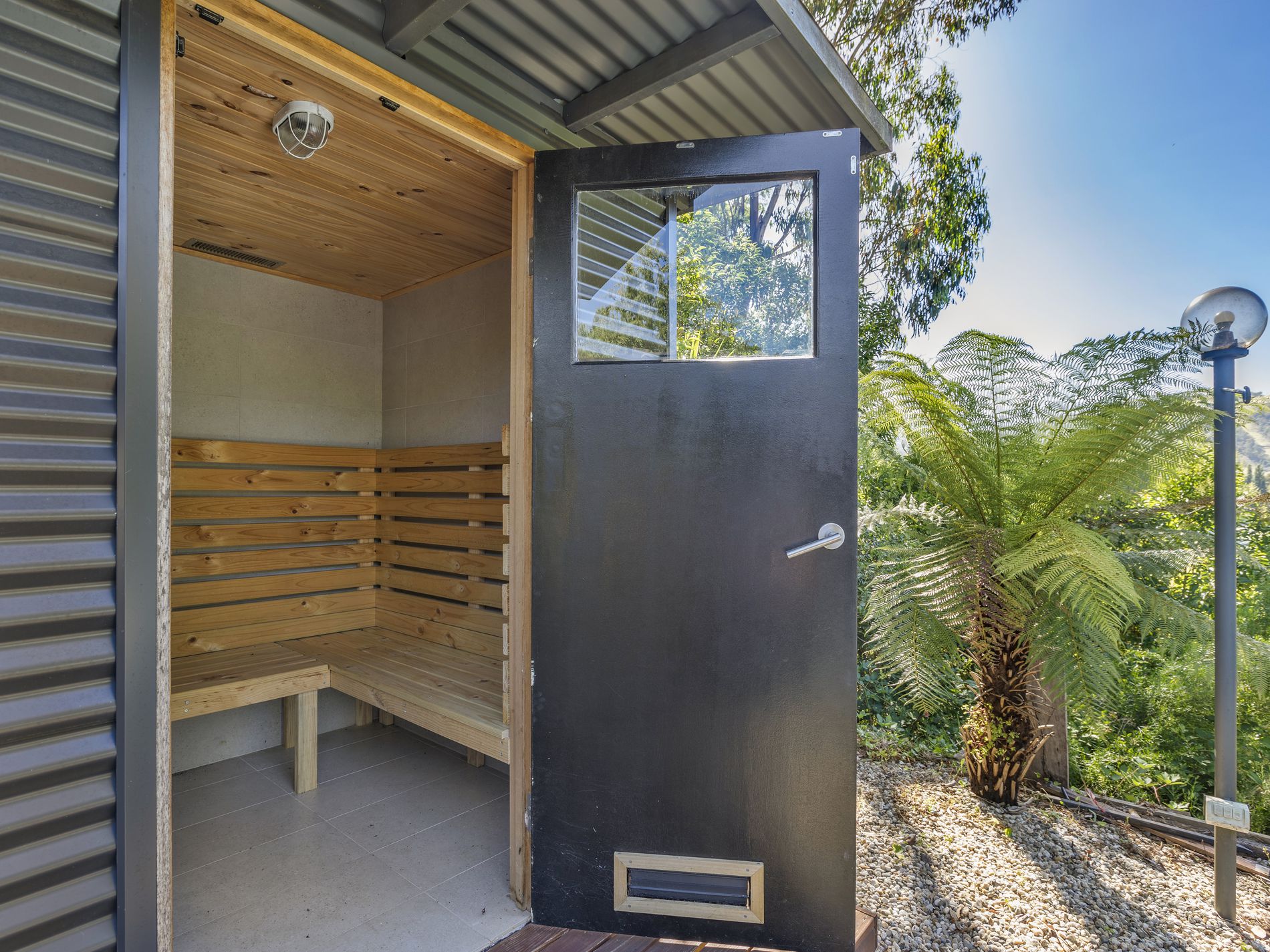 9 Braeside Court, Tawonga South