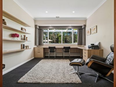 105 Manorina Way, Macedon