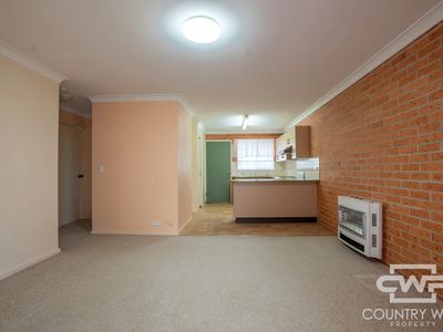 unit 3 / 9 Balblair Street, Guyra