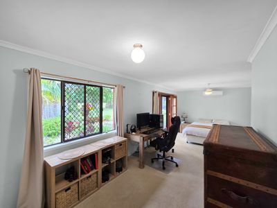 37 Holm Street, Atherton