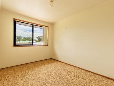 128 Larmer St, Howlong