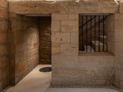 1 / 147 Darling Point Road, Darling Point