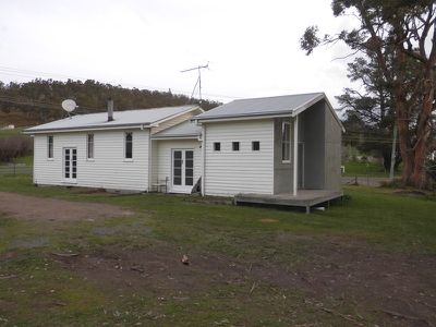 1016 Woodbridge Hill Road, Gardners Bay