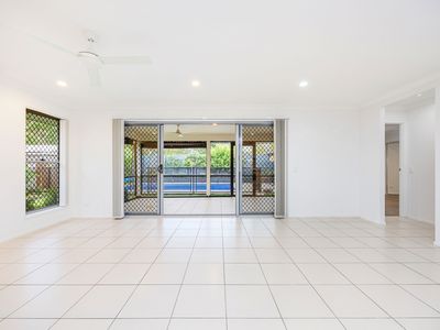 13 Mawson Court, Urraween