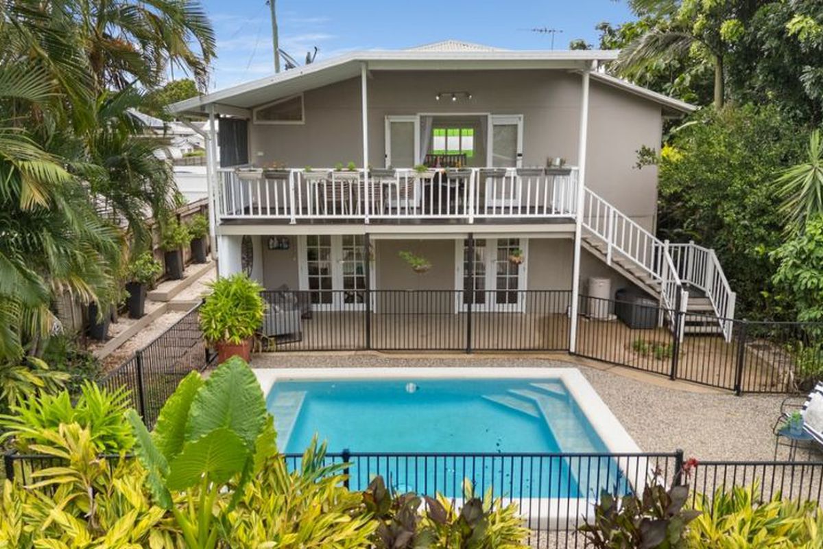 Character, Space & Tropical Living in Hermit Park