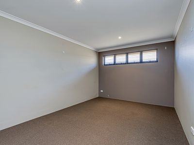 143 Lagoon Drive, Yanchep