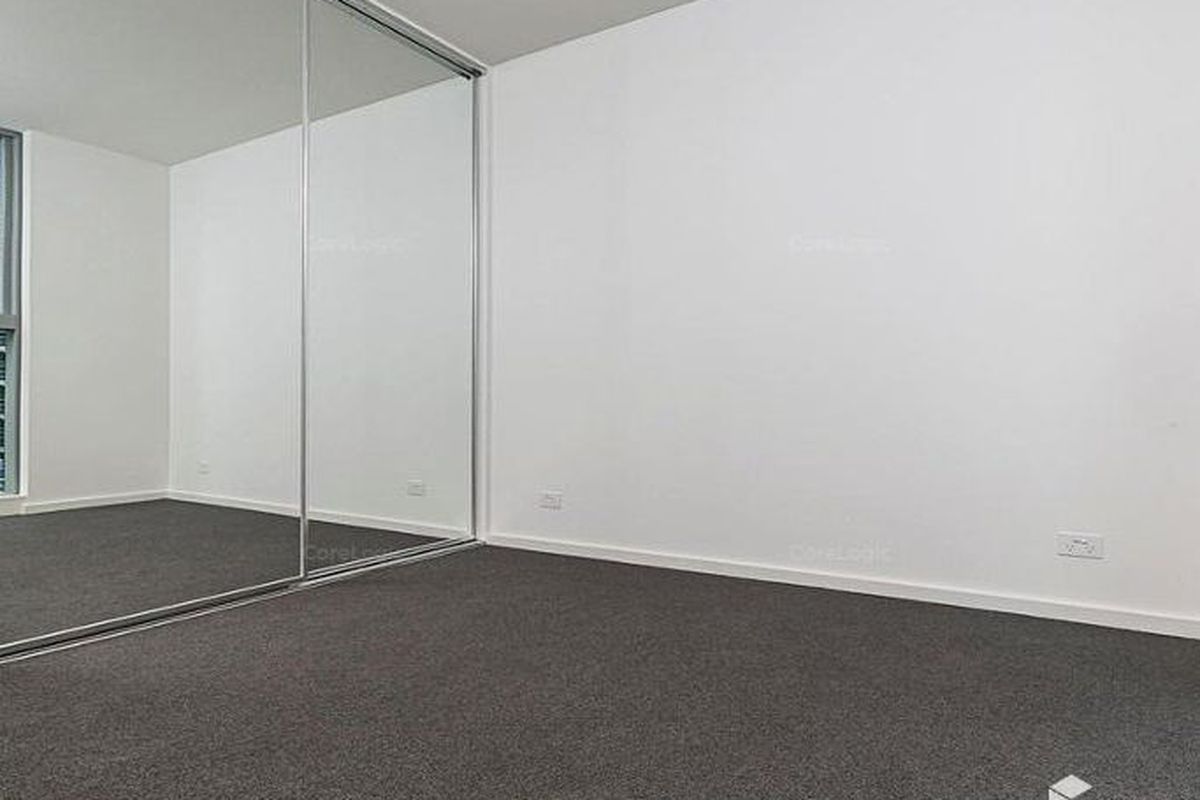 802W/888 Collins Street, Docklands