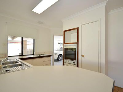 16 Leatherwood Way, Huntingdale