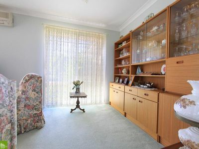 4 Goldenwood Ave, Horsley