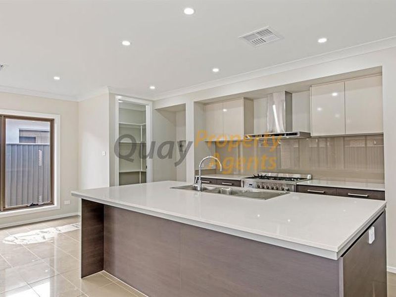 1 Casey Dr, Oran Park