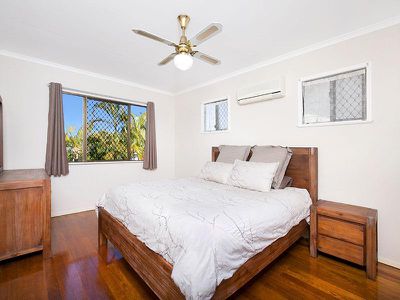 16 Simon Street, Underwood