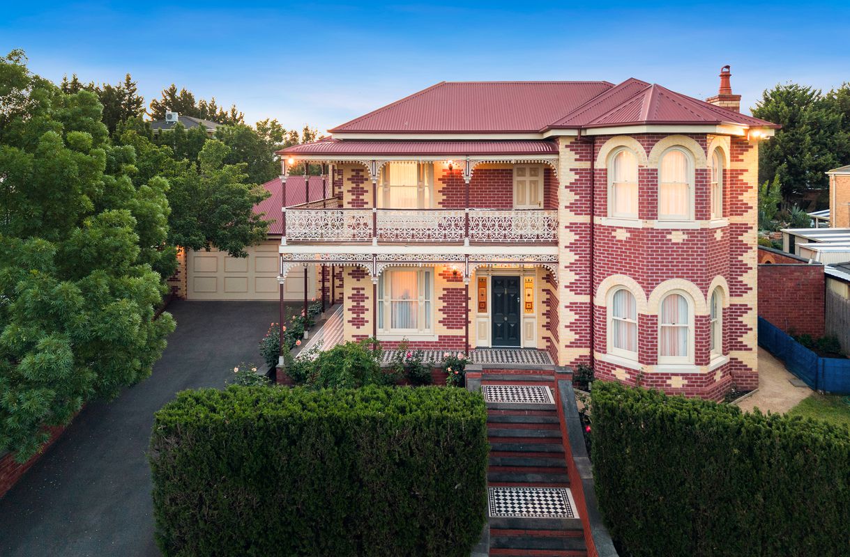 8 Arbroath Court, Greenvale