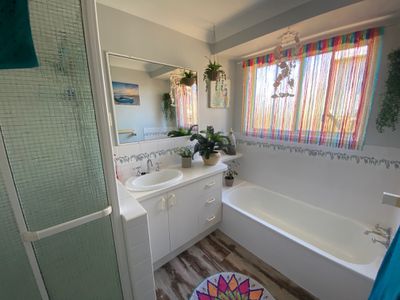 4 Vicki Parade, Torquay