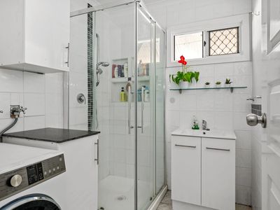 184 Bourke Street, Piccadilly