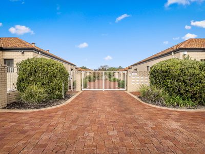 4 / 8 Toledo Close, Cannington