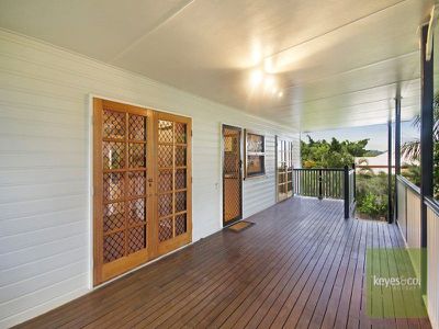 8 Blue Gum Place, Douglas