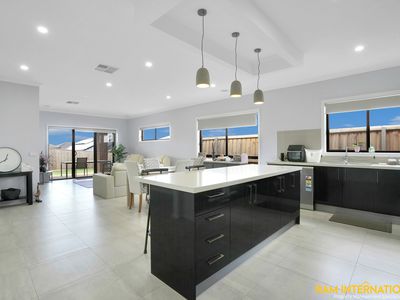 6 Cobham Rise, Maddingley