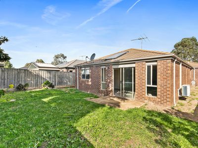 16 YELLOW GUM WAY, Manor Lakes