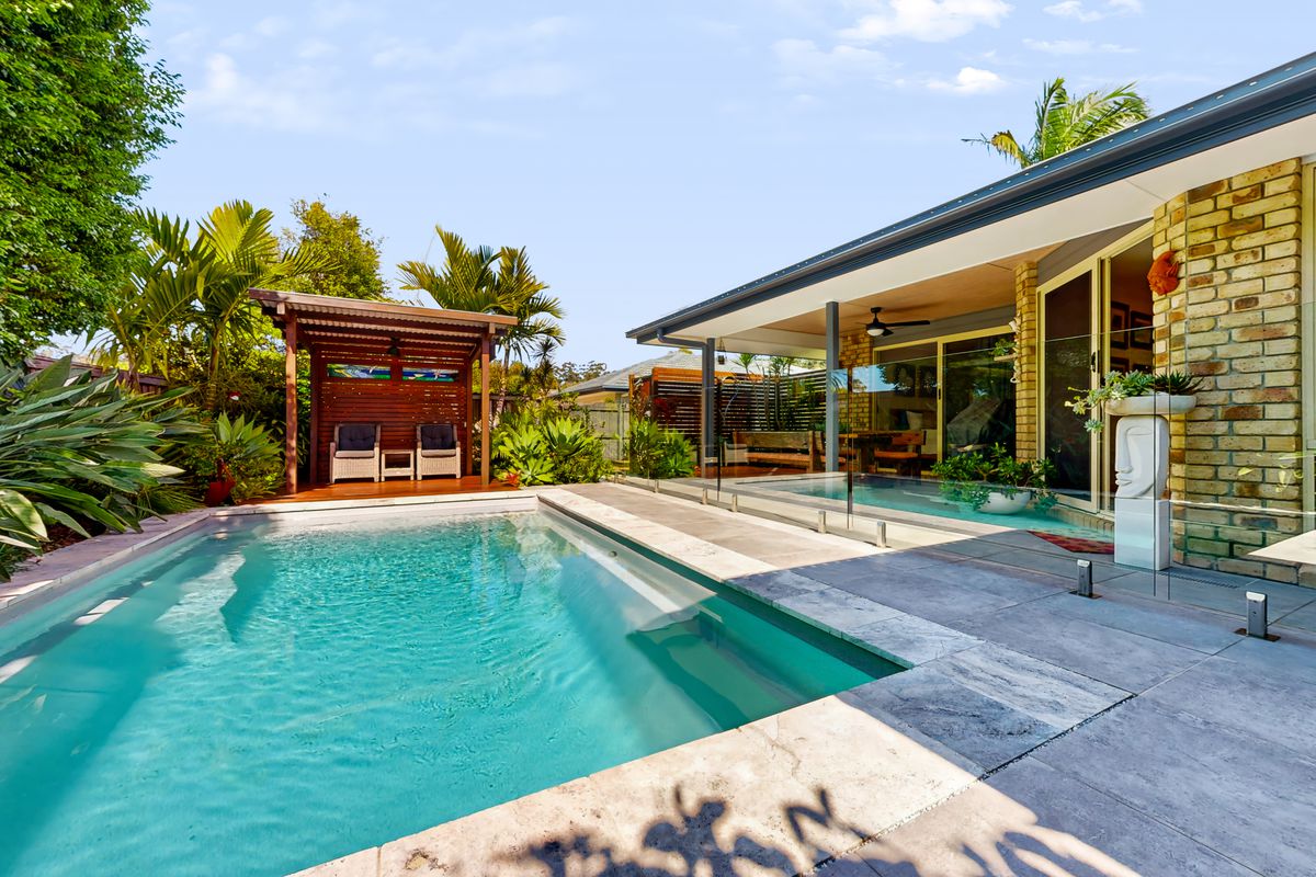 1 Feathertail Court, Tewantin