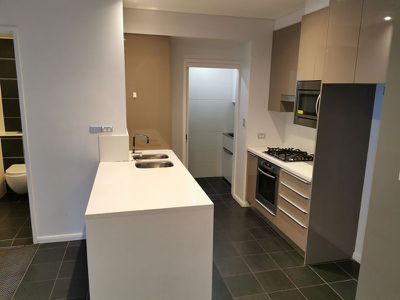 420 / 2 Meredith Avenue, Rhodes