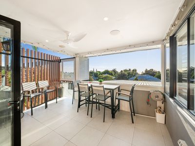 2 / 6 Sixth Avenue, Sandgate