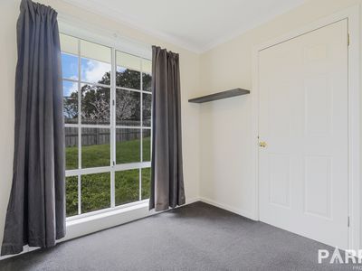 2 / 13 Bishops Drive, Newnham