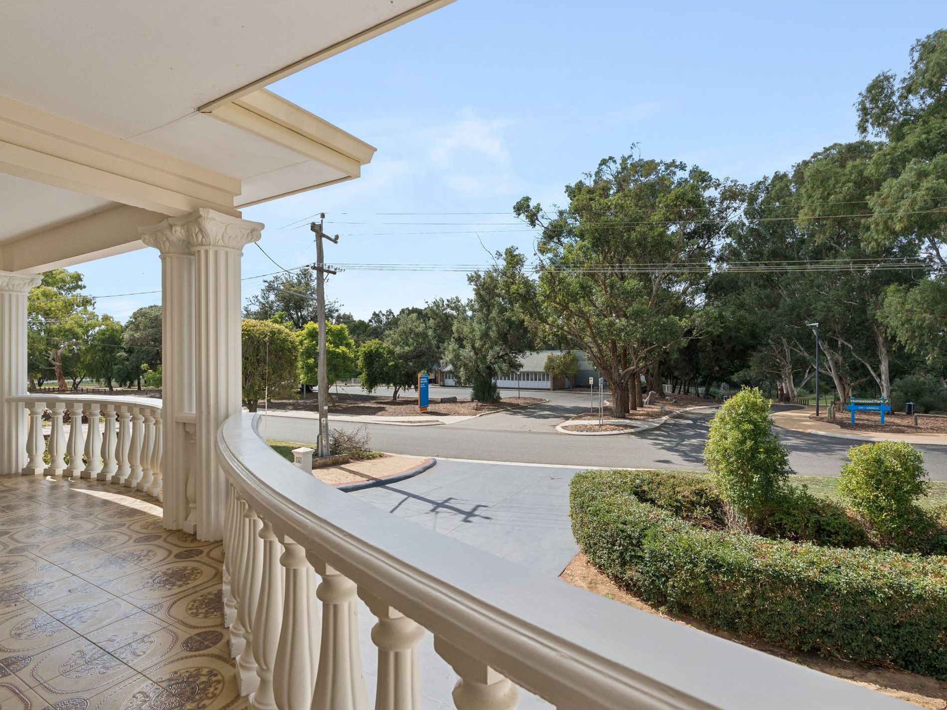 15 Glenbrook Road, Thornlie