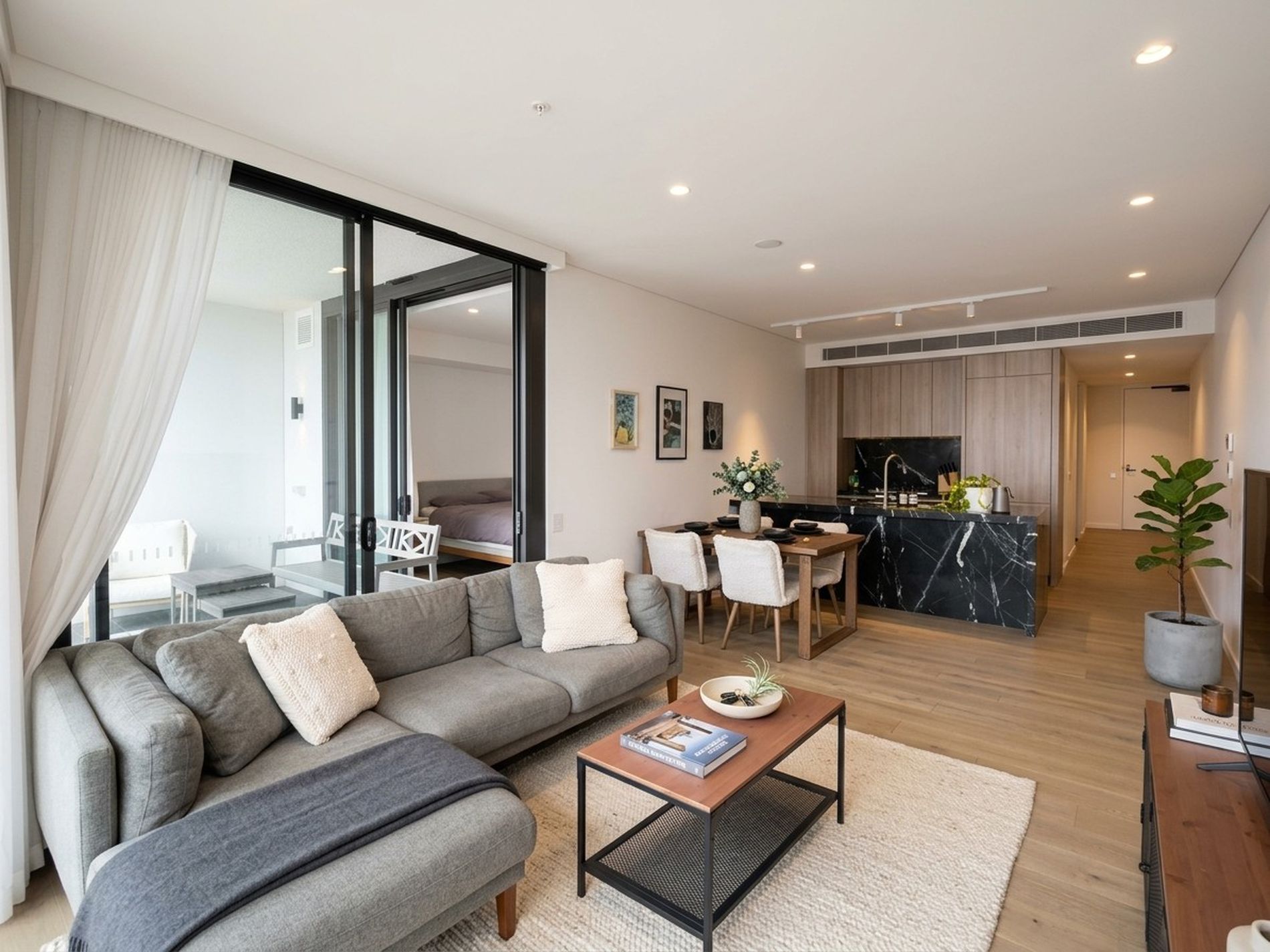 703 / 3 Gray Street, Bondi Junction