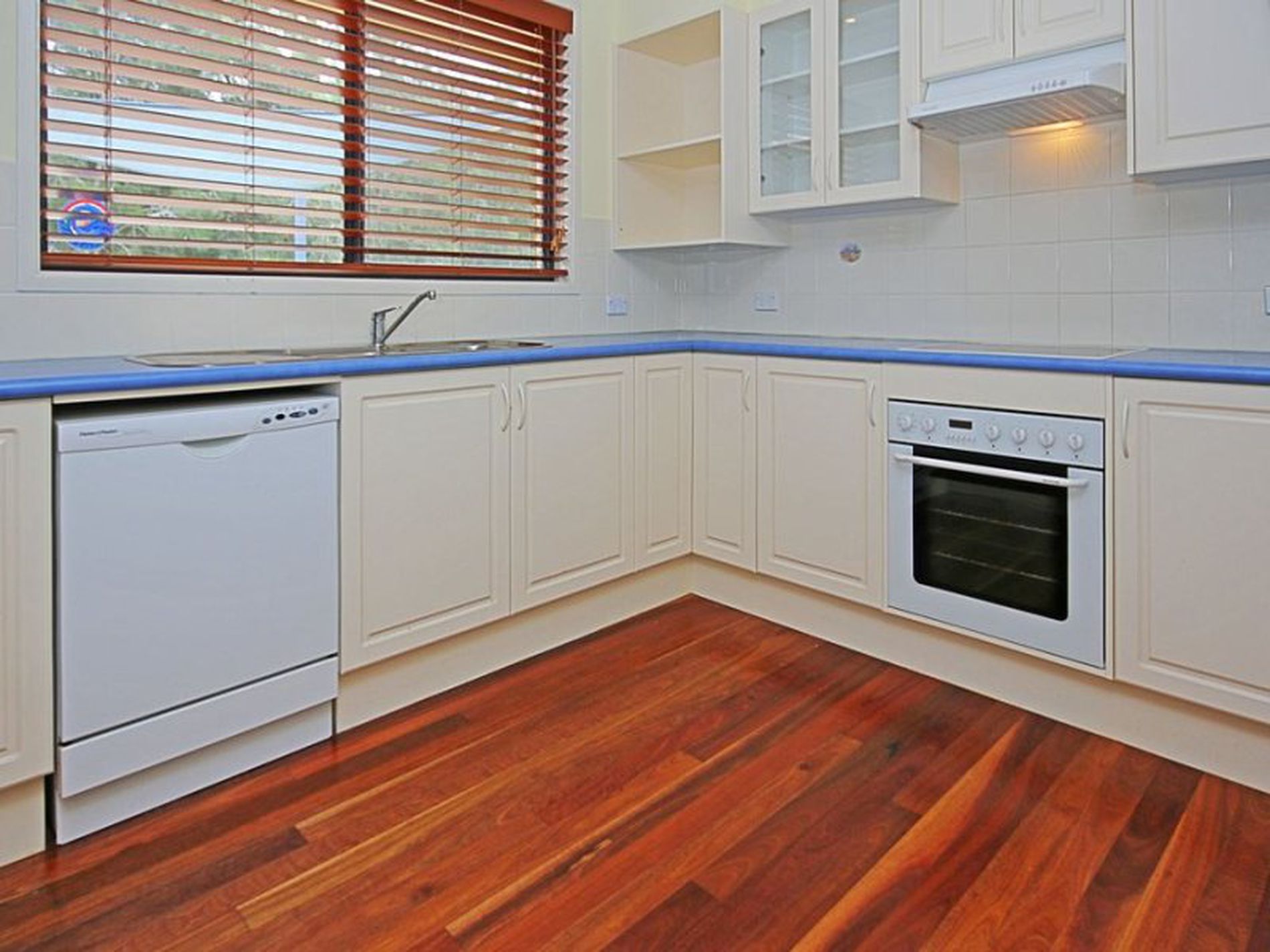 6 Bonnie Troon Close, Dolphin Point