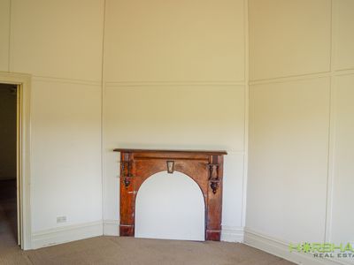12 Railway Avenue, Horsham