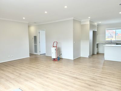 16 Bloomingburg Road, Manor Lakes