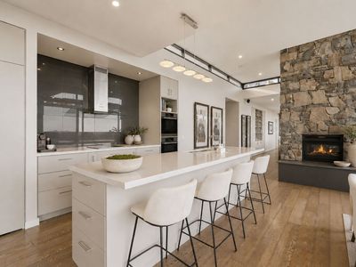 11903 Tasman Highway, Rocky Hills