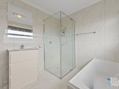 5A Deanswood Road, Hampton Park