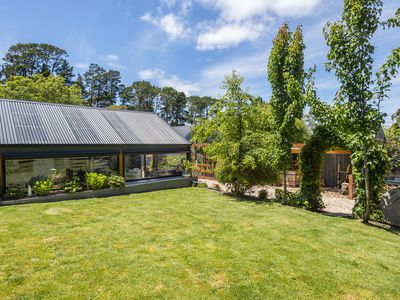 10 Hotham Avenue, Mount Macedon