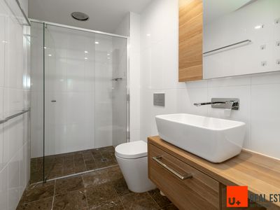 122 / 45 West Row, City