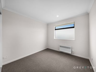 16 Flank Walk, Fraser Rise