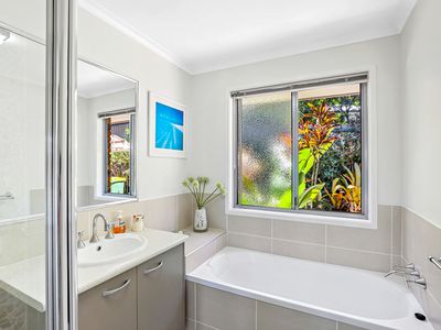 4 Dollarbird Drive, Pomona
