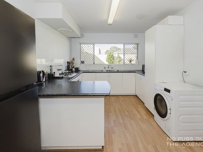 2 / 18 Selsey Way, Balga