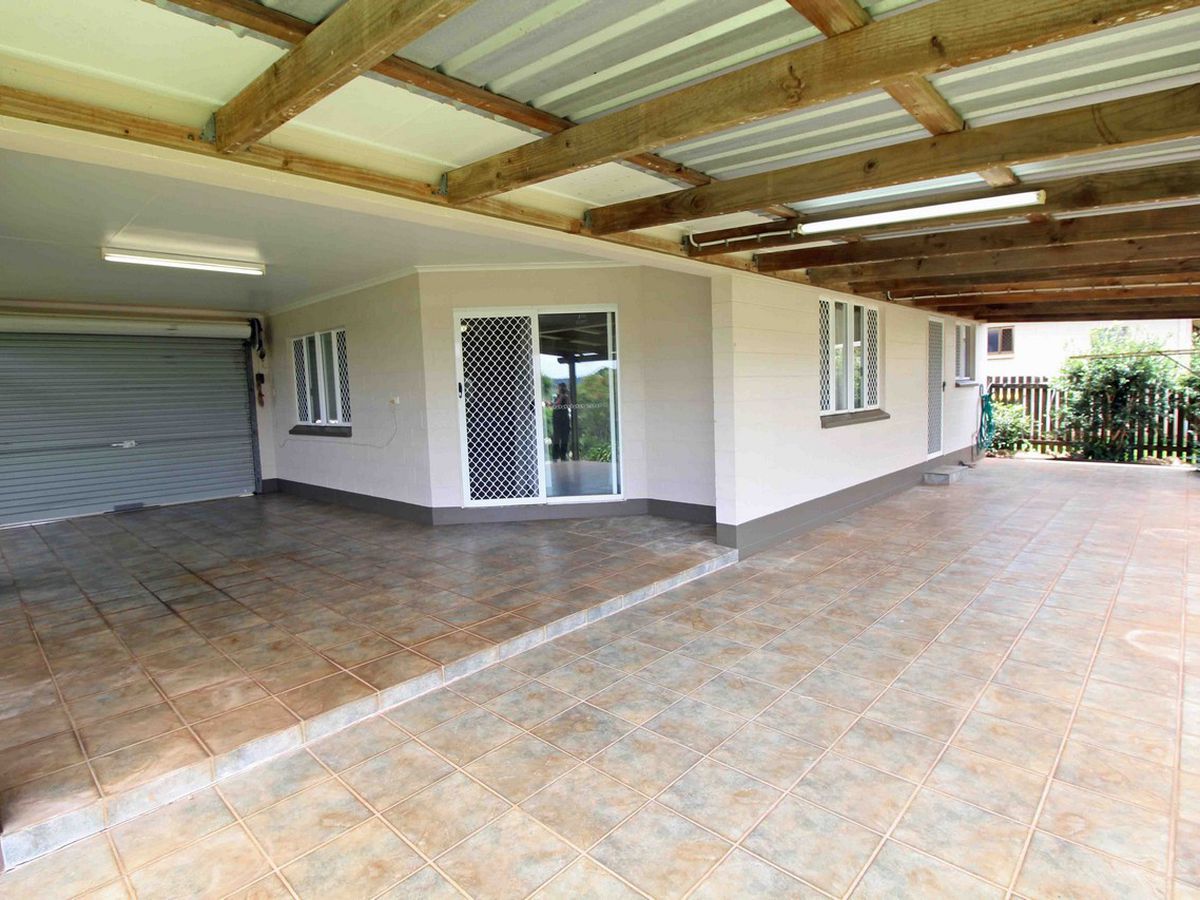 7 Goldview Street, Atherton