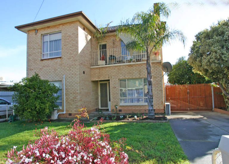 2 / 31 Keynes Avenue, Warradale