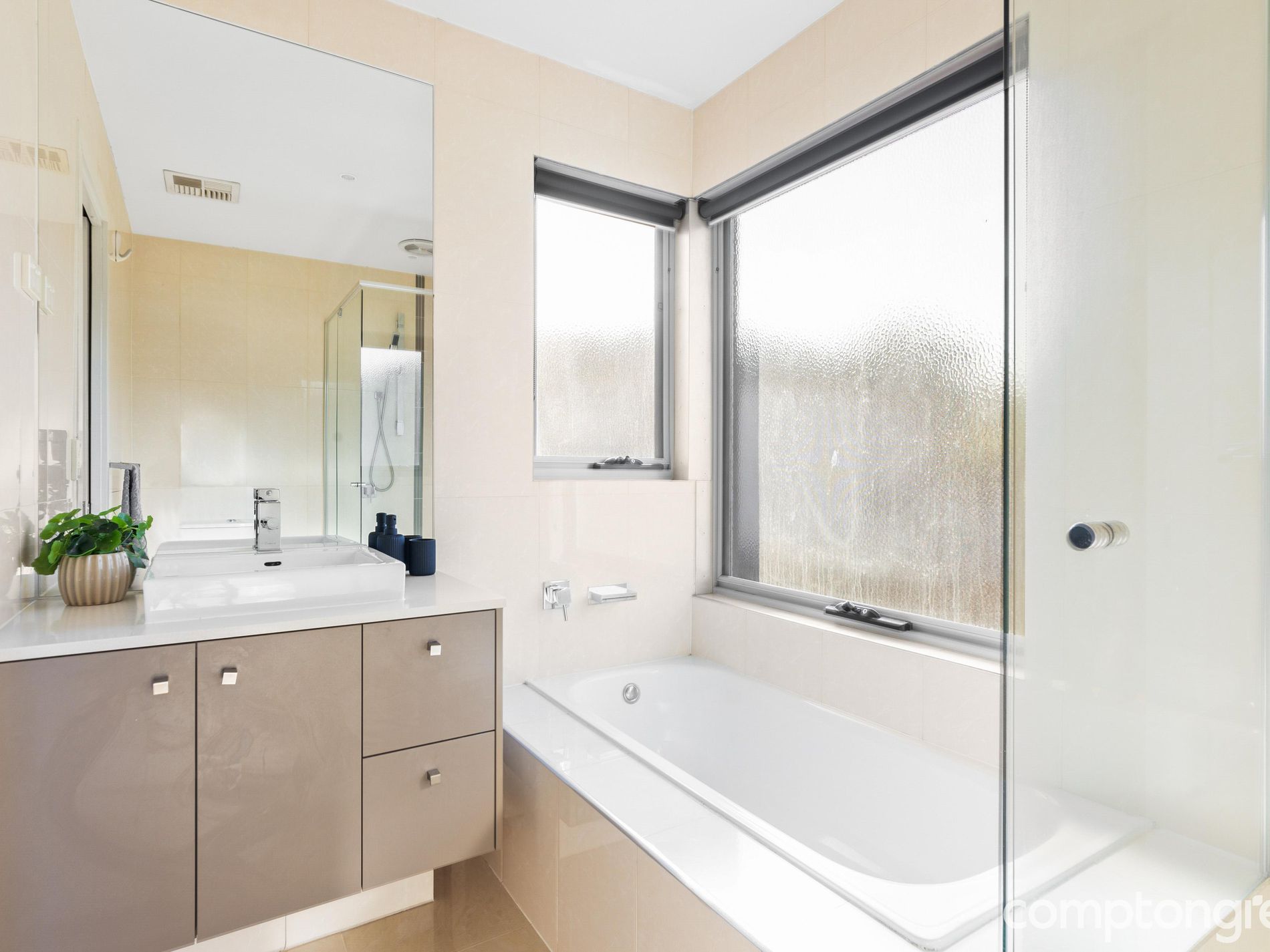 5 / 43 Cypress Ave, Brooklyn