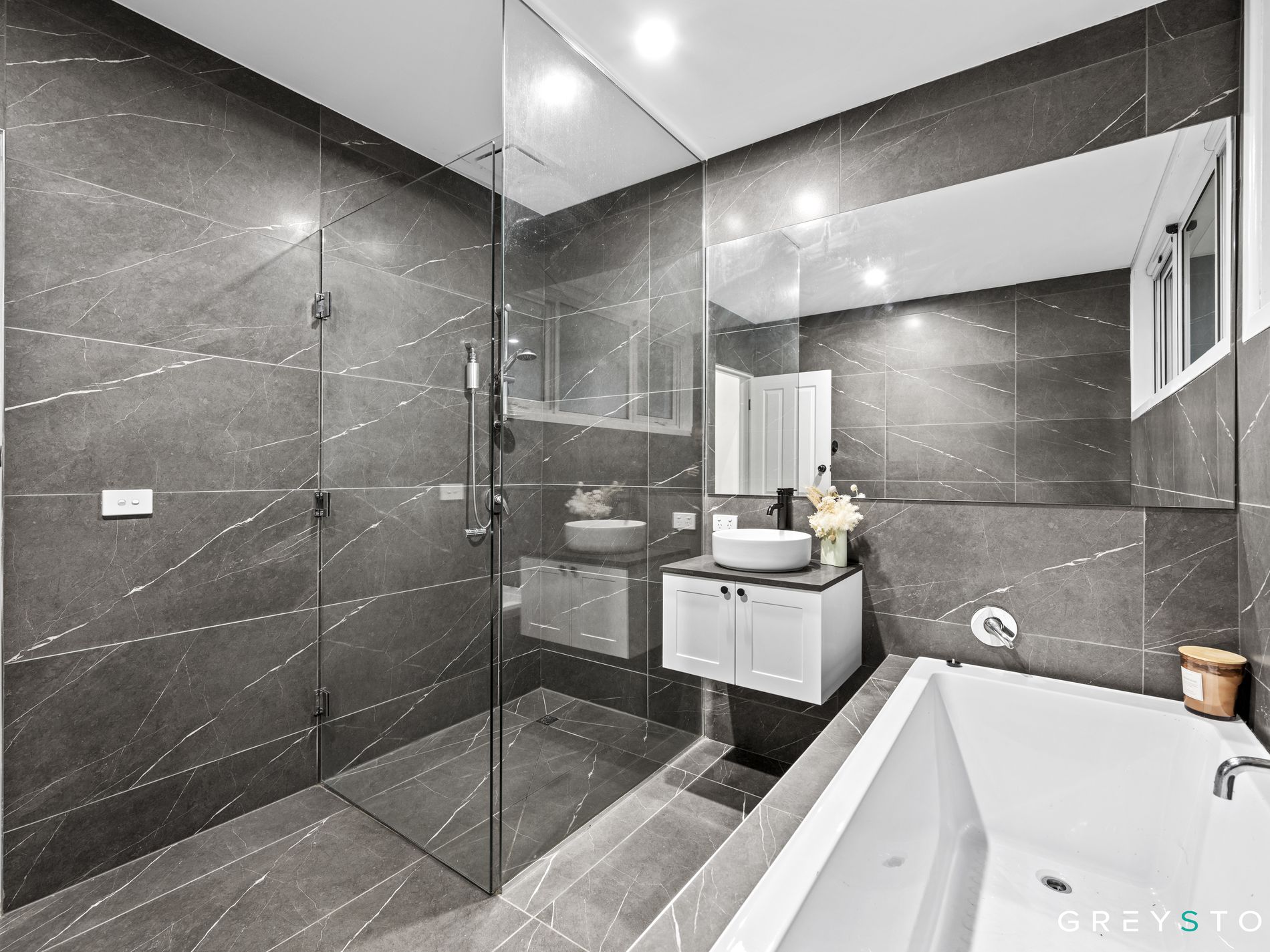 2-4 Outlook Ride, Kurunjang