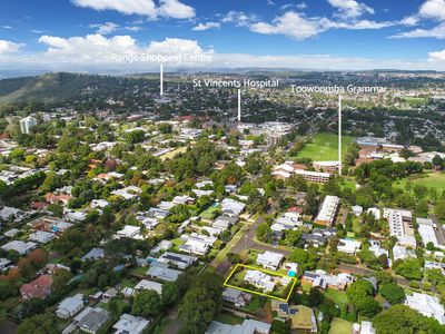 123 MacKenzie Street, East Toowoomba