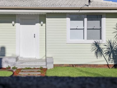 8 Albert Street, Lake Illawarra