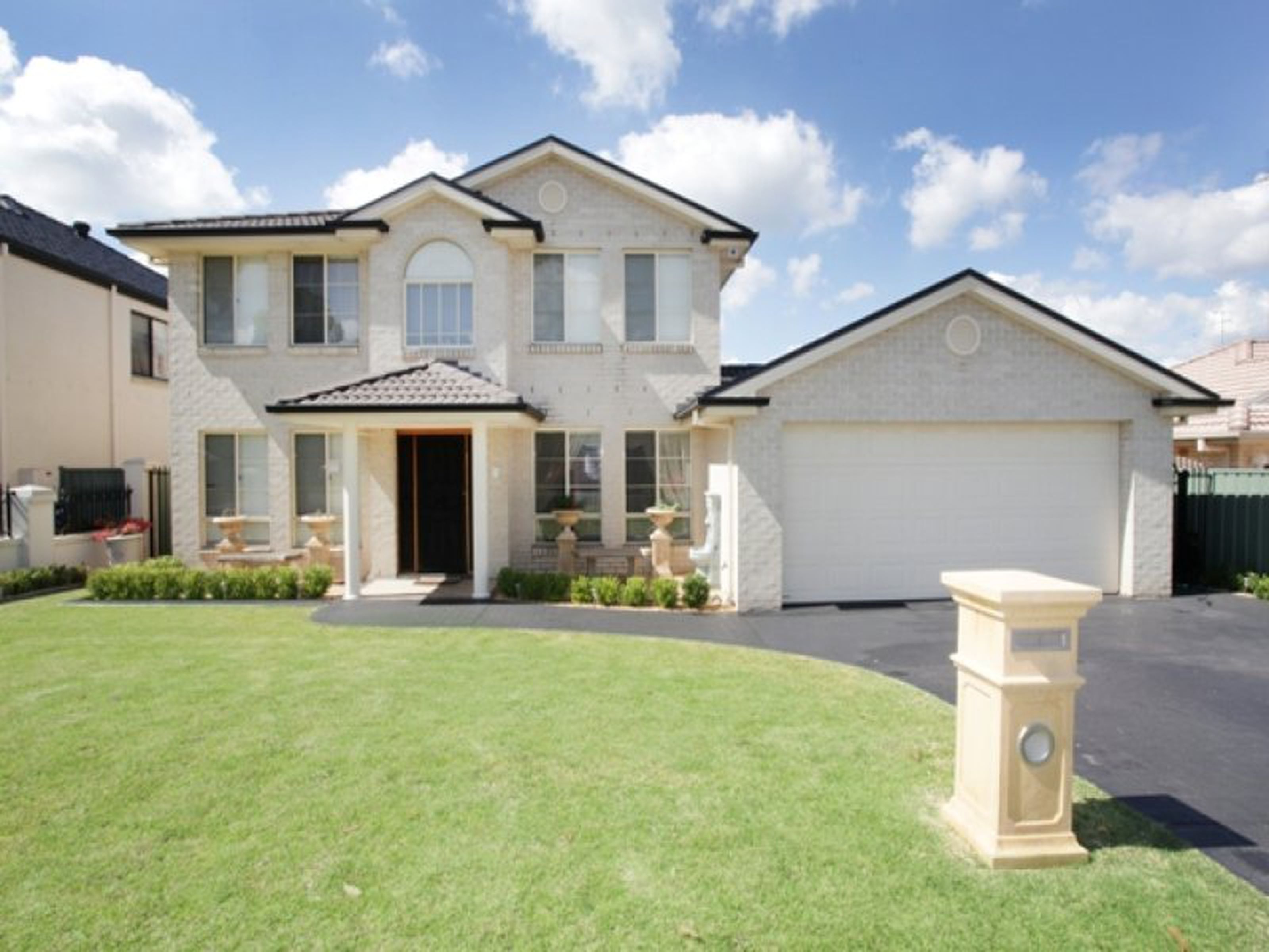 22 Glengarry Drive, GLENMORE PARK