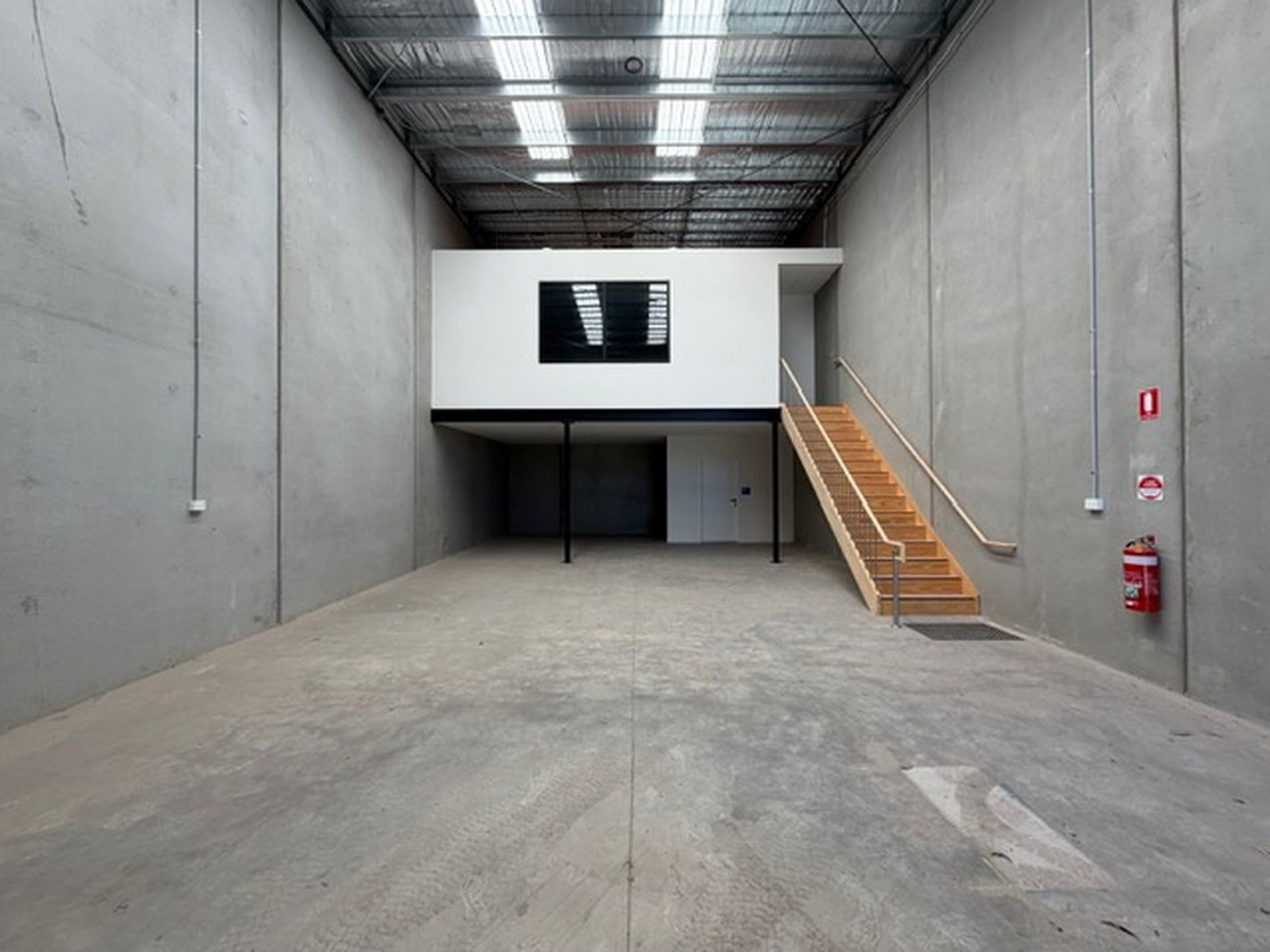 4 Moonah Circuit, Brooklyn