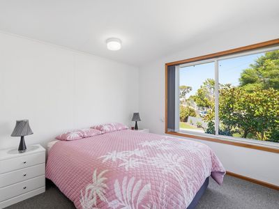 12 Jetty Road, Dodges Ferry