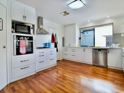 24 Lemon Gum Drive , Baldivis