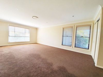 10 Holmwood Drive, Dubbo