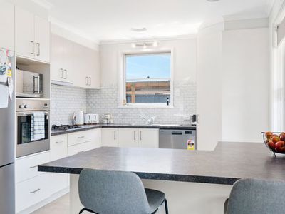 1A WARSAW CRESCENT, Wodonga